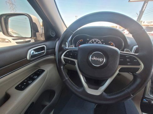 Used 2016 Jeep Grand Cherokee Overland image 25