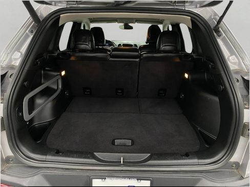 Used 2018 Jeep Cherokee Limited w/ High Altitude Package image 7