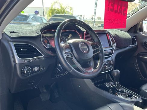 Certified 2019 Jeep Cherokee Overland image 16