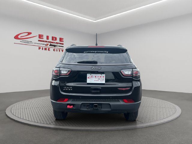 Used 2022 Jeep Compass Trailhawk w/ Trailhawk Elite Group AWD/4WD image 9