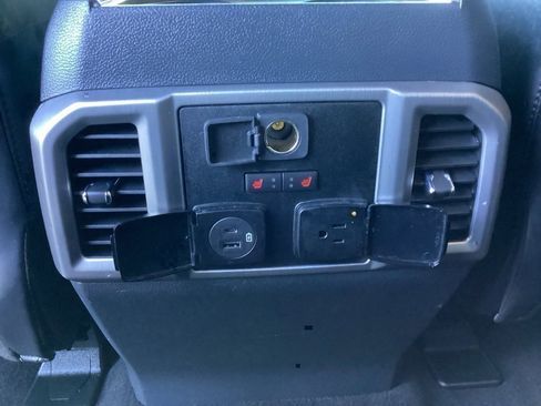 Used 2022 Ford F250 Platinum w/ FX4 Off-Road Package image 38