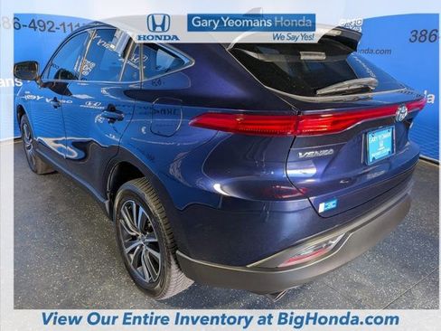 Used 2021 Toyota Venza LE AWD/4WD image 8