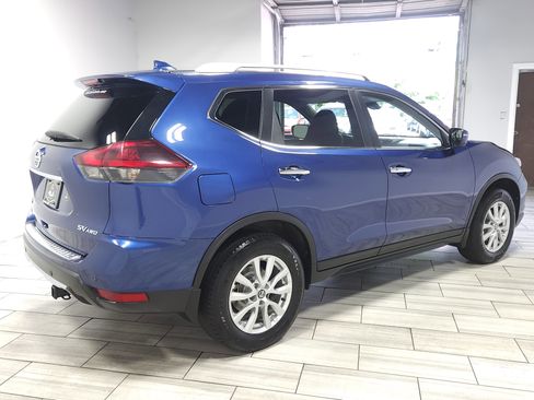 Used 2020 Nissan Rogue SV image 5
