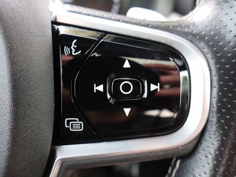 Used 2018 Volvo XC60 T8 R-Design w/ Convenience Package AWD/4WD image 31