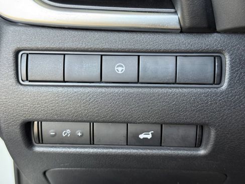 Used 2022 Nissan Rogue SV w/ SV Premium Package AWD/4WD image 39