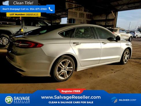 Used 2018 Ford Fusion SE w/ Fusion SE Technology Package image 4
