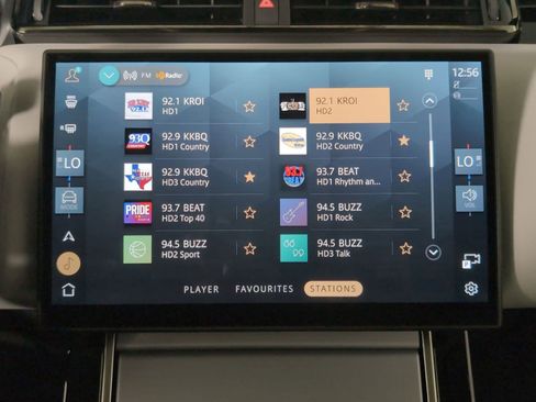 Used 2025 Land Rover Range Rover Velar S image 23