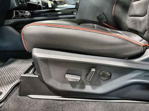 New 2026 Ford F250 Lariat w/ Black Appearance Package image 28