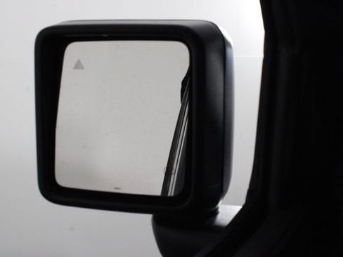 Used 2018 Jeep Wrangler Unlimited Rubicon image 35