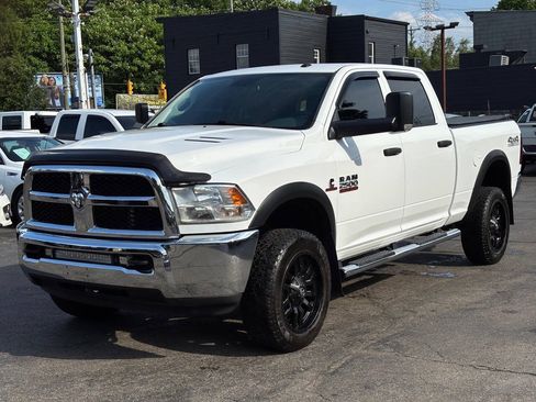 Used 2018 RAM 2500 Tradesman w/ Chrome Appearance Group AWD/4WD image 4
