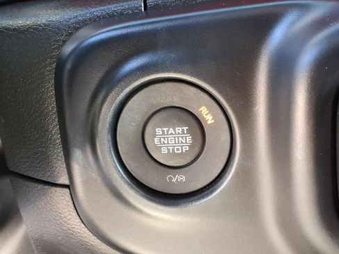 Used 2023 Jeep Wrangler Unlimited Rubicon AWD/4WD image 25