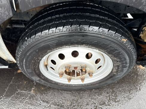 Used 2023 Ford Transit 250 Medium Roof AWD w/ Load Area Protection Package image 10