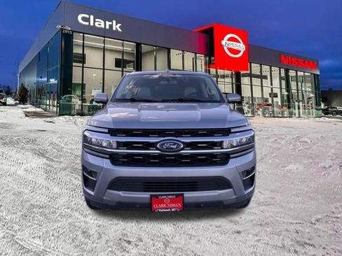 Used 2024 Ford Expedition Limited image 2