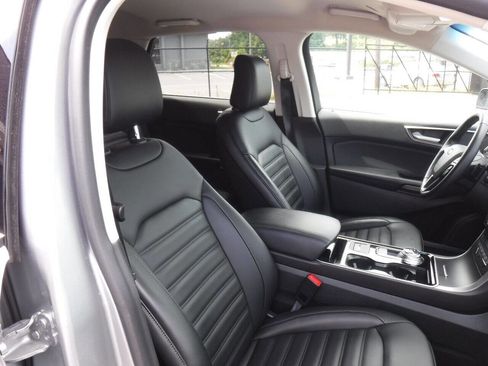 Used 2020 Ford Edge SEL w/ Cold Weather Package image 14