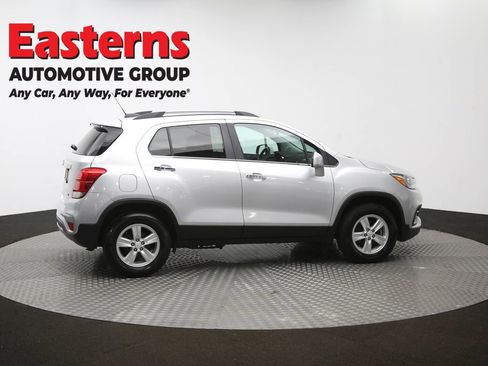Used 2018 Chevrolet Trax LT w/ LT Convenience Package AWD/4WD image 42