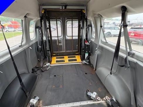 Used 2009 Ford E-350 and Econoline 350 XLT RWD image 27