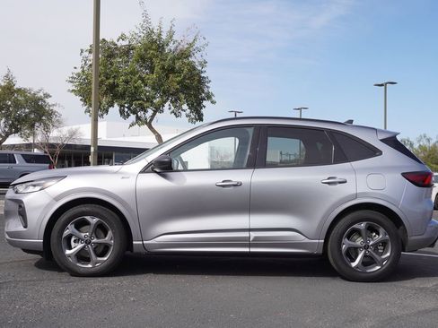 Used 2024 Ford Escape ST-Line image 2