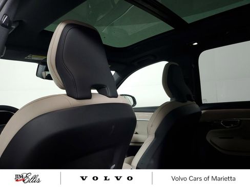 Used 2025 Volvo XC90 B6 Plus image 15