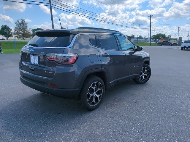 Used 2024 Jeep Compass Limited AWD/4WD image 28