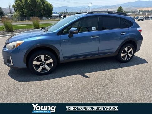 Used 2016 Subaru Crosstrek Touring AWD/4WD image 2