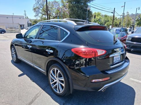 Used 2017 INFINITI QX50 2WD w/ Technology Package image 4