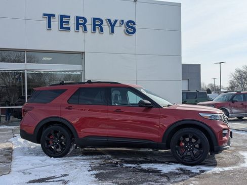 Used 2023 Ford Explorer ST w/ Equipment Group 401A image 2