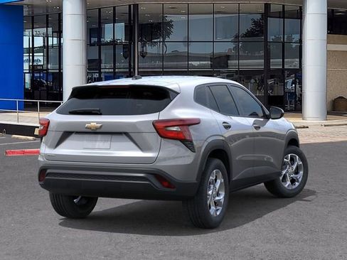 New 2026 Chevrolet Trax LS FWD image 4