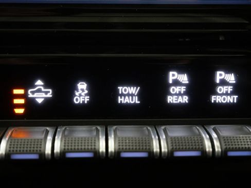 Used 2022 RAM 1500 Limited w/ Night Edition AWD/4WD image 19