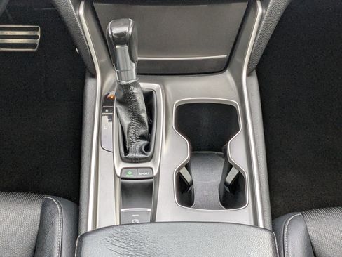 Used 2018 Honda Accord Sport image 17
