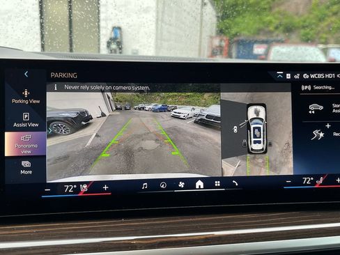 Used 2026 BMW X7 xDrive40i w/ Premium Package image 17