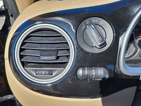 Used 2018 Volkswagen Beetle 2.0T SE image 12