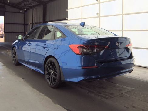 Used 2023 Honda Civic Sport image 4