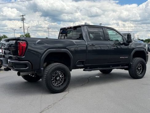 Used 2020 GMC Sierra 2500 AT4 w/ Technology Package AWD/4WD image 8
