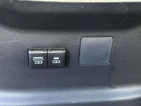 Certified 2026 Toyota Tundra SR5 AWD/4WD image 16
