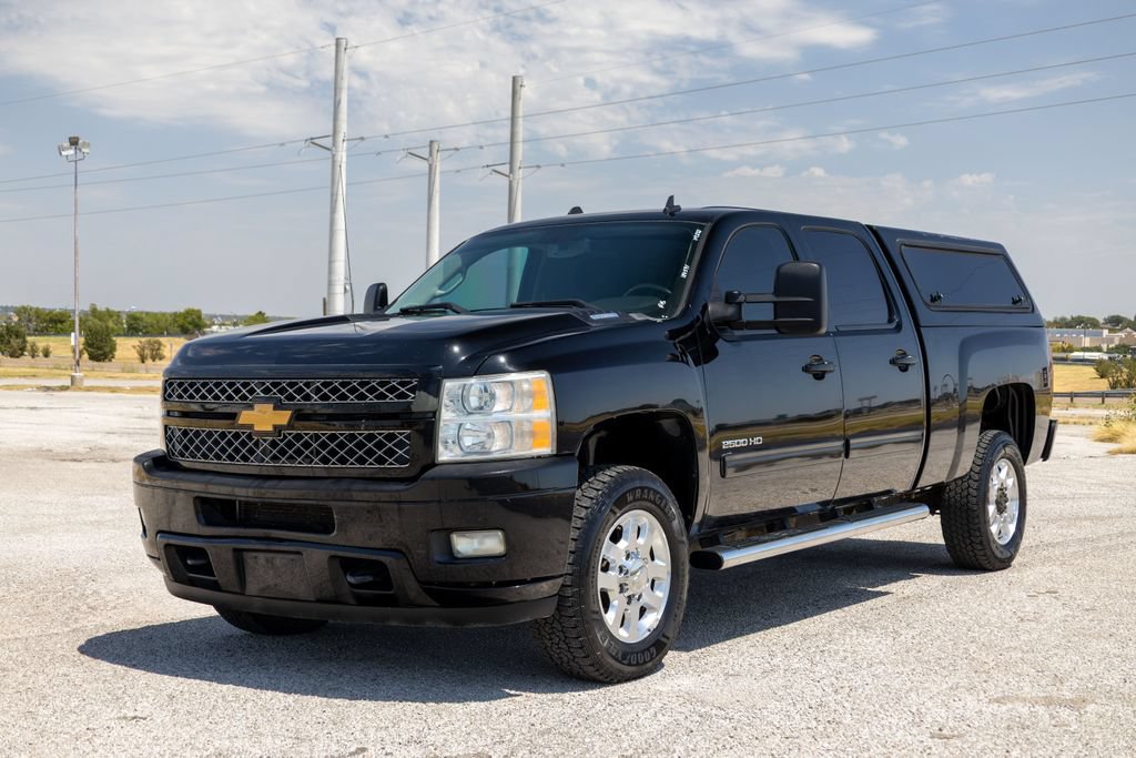 Used 2014 Chevrolet Silverado 2500 LT w/ Z71 Appearance Package AWD/4WD image 3