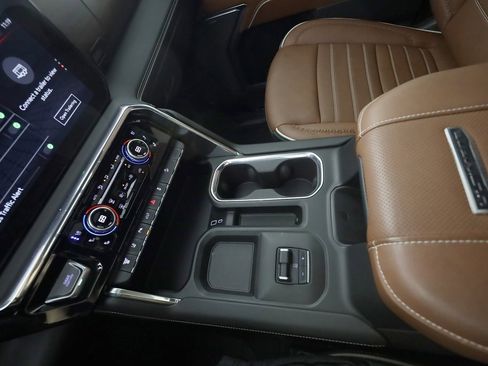 Used 2024 GMC Sierra 2500 Denali Ultimate image 50