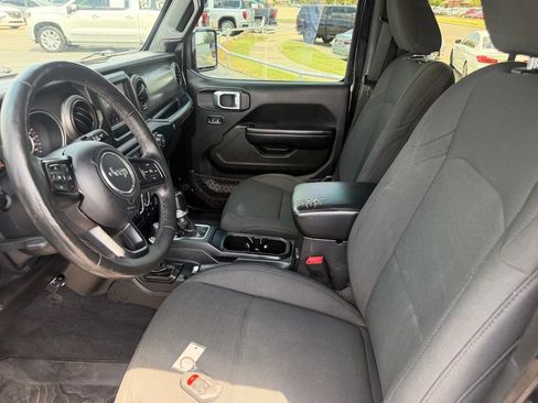 Used 2018 Jeep Wrangler Unlimited Sport S AWD/4WD image 30