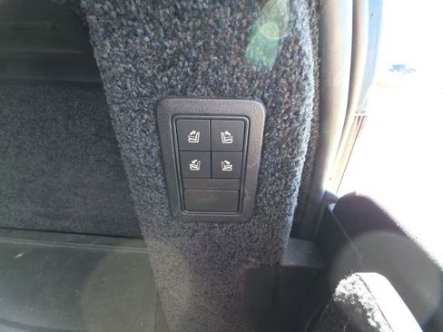 Used 2017 Land Rover Range Rover HSE image 30