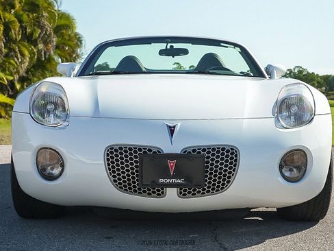 Used 2007 Pontiac Solstice Convertible w/ Premium Package image 11