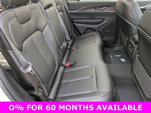 New 2025 Jeep Grand Cherokee Limited w/ Black Appearance Package image 27