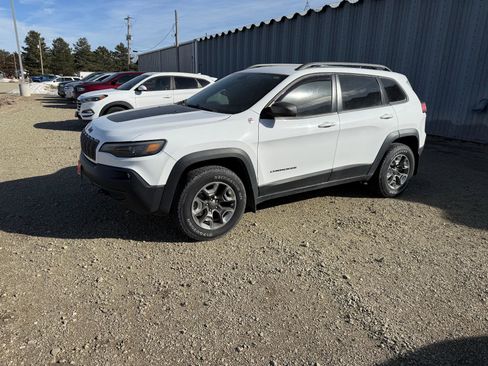 Used 2019 Jeep Cherokee Trailhawk w/ Trailer Tow Group image 1