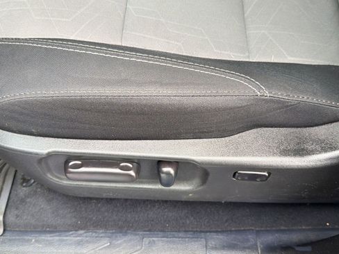 Used 2022 Toyota Tacoma TRD Sport w/ Technology Package image 14