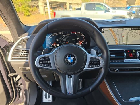 Used 2021 BMW X5 M50i w/ Executive Package image 28