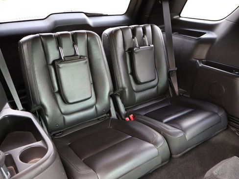 Used 2015 Ford Explorer XLT w/ Equipment Group 202A image 22