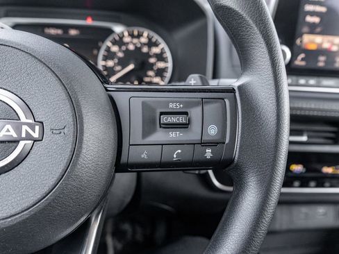 Used 2023 Nissan Rogue SV image 23