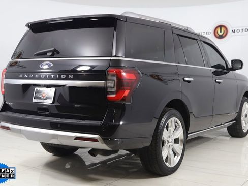 Used 2022 Ford Expedition Platinum image 3