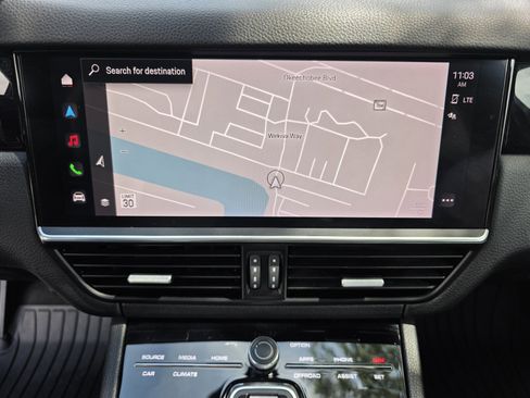 Used 2022 Porsche Cayenne AWD/4WD image 20