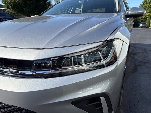New 2027 Volkswagen Jetta SE FWD image 40