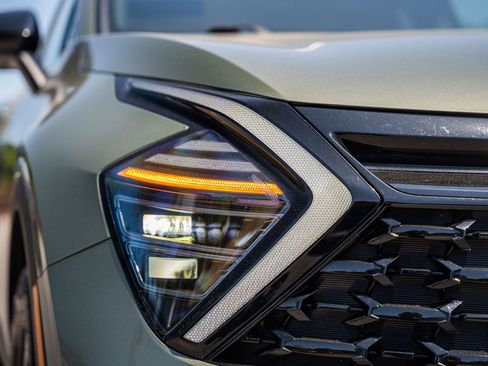 Used 2025 Kia Sportage X-Line image 10