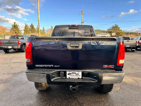 Used 2008 GMC Sierra 1500 SLT w/ Z71 Off-Road Package image 12